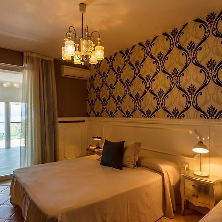 Hotel Maximilian Bardolino Phòng bức ảnh