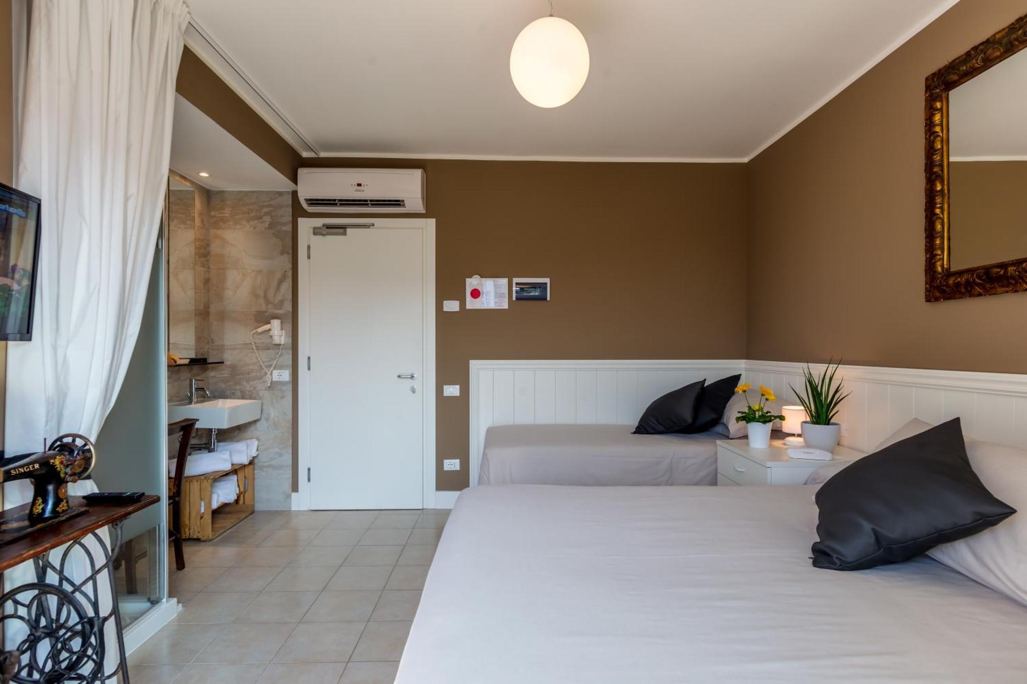 Hotel Maximilian Bardolino Phòng bức ảnh